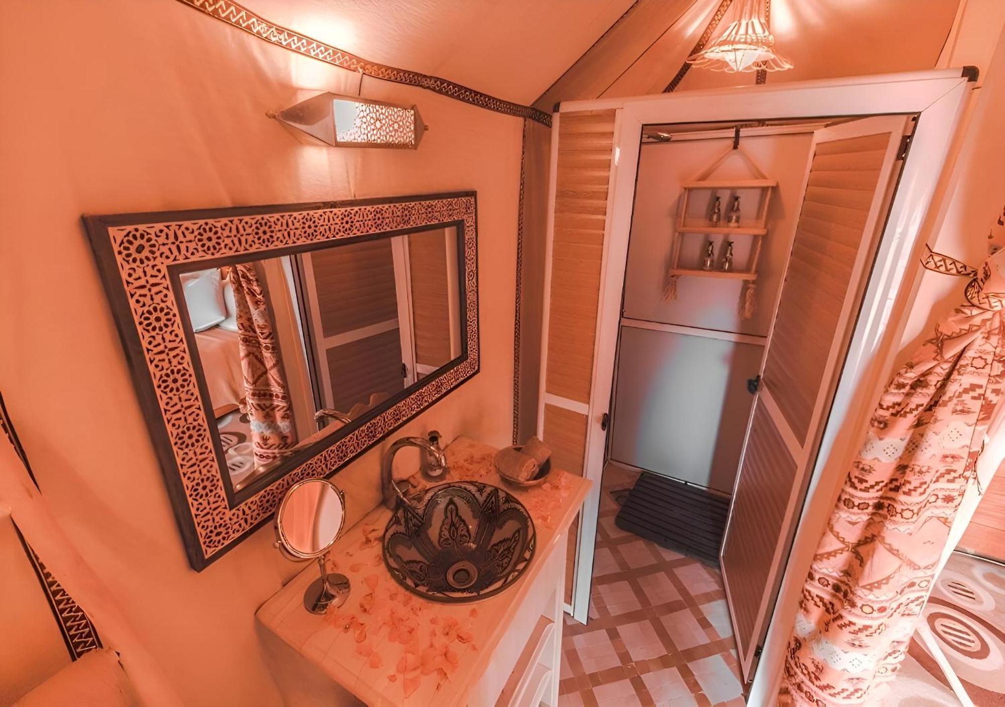 Merzouga Luxurious Tented Exterior photo